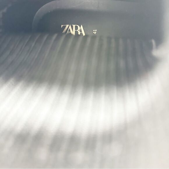 Zara Metal Trim Chunky Heel Black Chelsea Ankle Boots Sz 41 10.5 - Picture 15 of 15